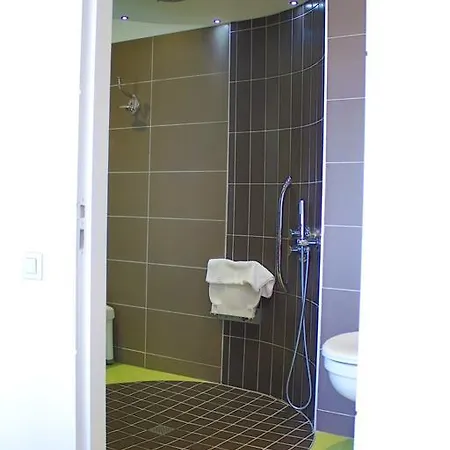 Les Colonnes Hotel 2*