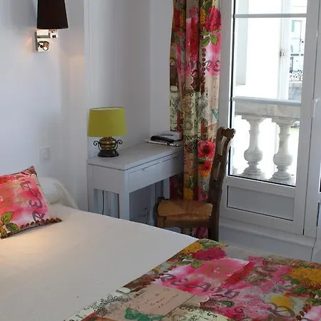 Les Colonnes Hotel