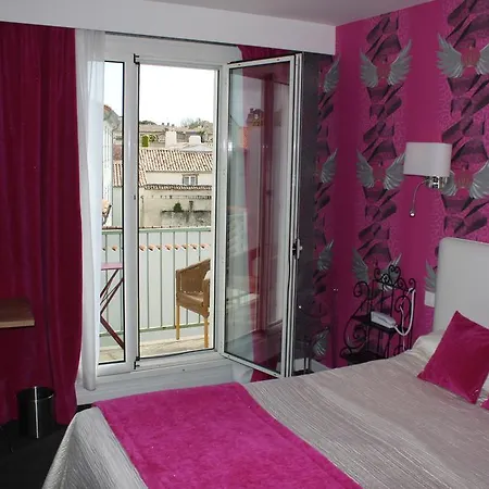 科罗娜酒店 2* 圣马丹德雷