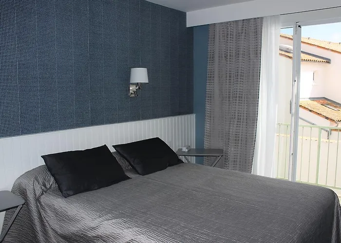 Les Colonnes Hotel 2*