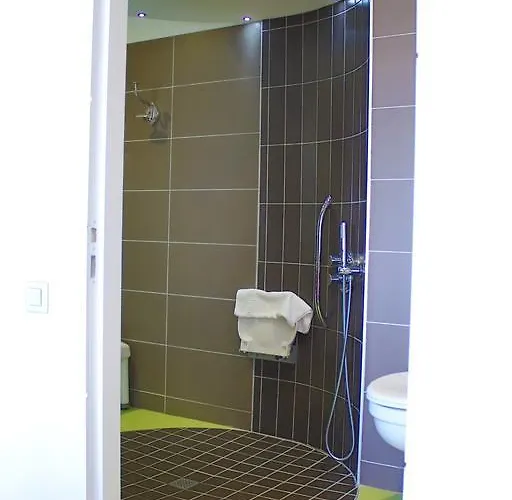 Les Colonnes Hotel 2*